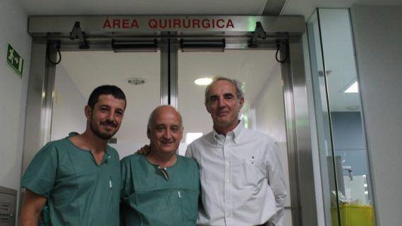 La Unidad Traumatológica de Pie del  Hospital Vithas Fátima de Vigo  implanta la primera prótesis de tobillo