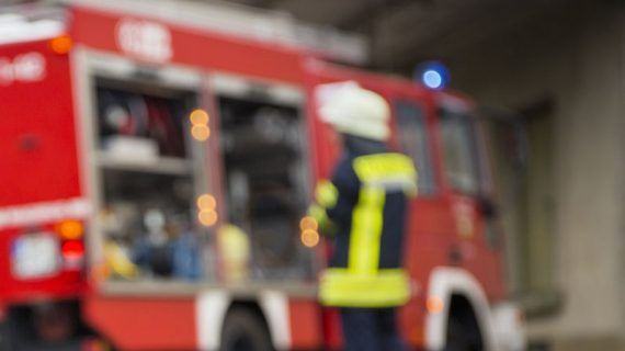 Tres persoas afectadas por inhalación de fume debido a un incendio rexistrado nunha vivenda en Ortigueira