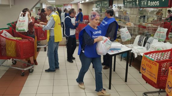 O Banco de Alimentos necesita 500  voluntari@s para poder desenvolver varias Operacións Quilo os próximos meses