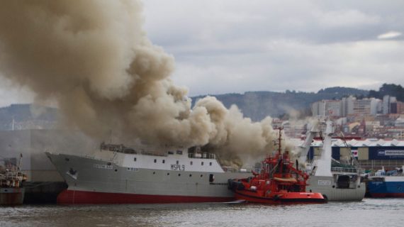 La Autoridad Portuaria de Vigo y capitanía marítima estudian la viabilidad del plan del reflotamiento del BAFFIN BAY