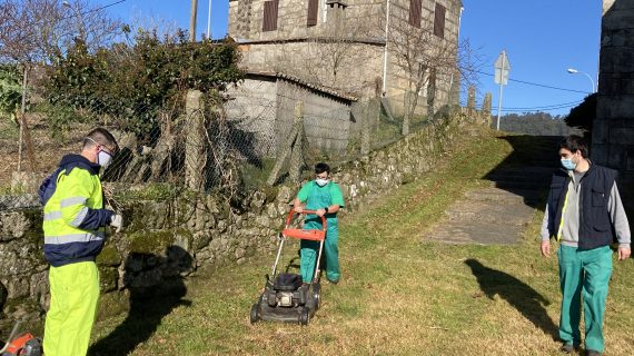 O Concello de Nigrán facilita os seus espazos verdes ao centro Juan María para un curso de mantemento de zonas axarinadas