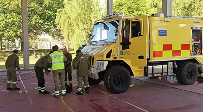 Medio Rural afianza su apuesta por la formación para personal de incendios con un curso de seguridad para bomberos forestales conductores de motobomba