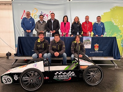 La delegada territorial de la Xunta asiste en As Pontes a la primera carrera Greenpower de vehículos eléctricos