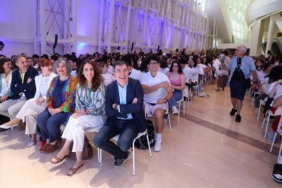 Román Rodríguez desea “la mejor formación y experiencia” a los cientos de estudiantes gallegos que este verano viajan a cinco países con las bolsas de la Xunta